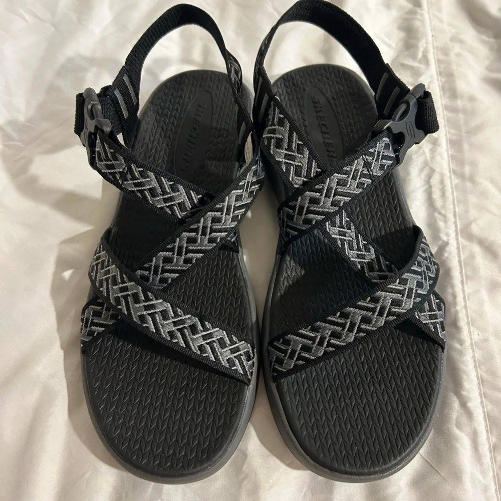 Skechers mens size 11 black sandals. - Picture 2 of 7